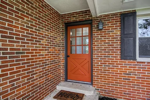 Exterior - 4853 Eck Rd, Middletown, OH 45042 photo 9 of 16