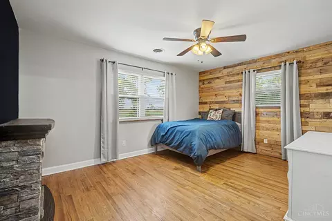 Bedroom - 4853 Eck Rd, Middletown, OH 45042 photo 7 of 9