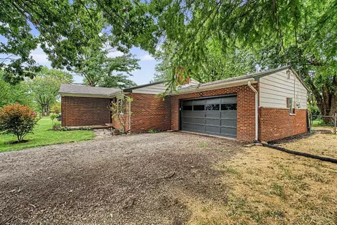 Exterior - 4853 Eck Rd, Middletown, OH 45042 photo 7 of 16