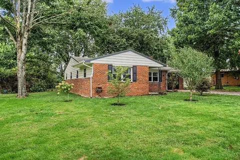 Exterior - 4853 Eck Rd, Middletown, OH 45042 photo 4 of 16