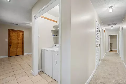 Entry Way - 4853 Eck Rd, Middletown, OH 45042 photo 4 of 4