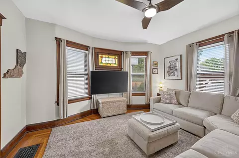 Living - 2913 Minot Ave, Cincinnati, OH 45209 photo 4 of 4