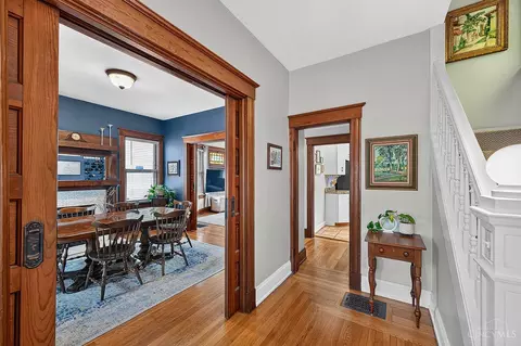 Entry Way - 2913 Minot Ave, Cincinnati, OH 45209 photo 6 of 14