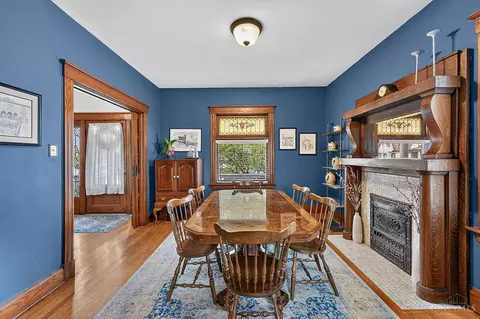 Dining - 2913 Minot Ave, Cincinnati, OH 45209 photo 3 of 4