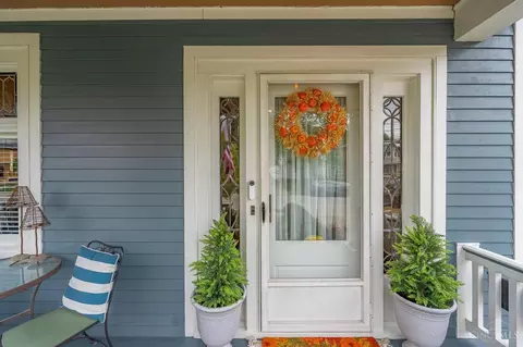 Entry Way - 2913 Minot Ave, Cincinnati, OH 45209 photo 1 of 14