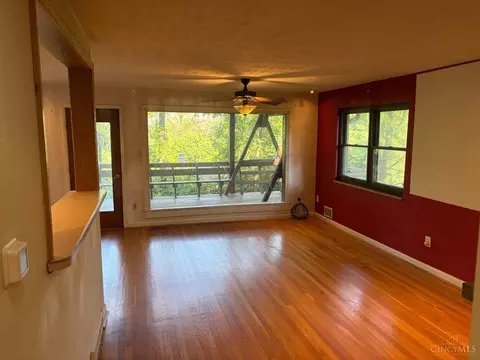 Living - 454 Beechtree Dr, Cincinnati, OH 45224 photo 2 of 6