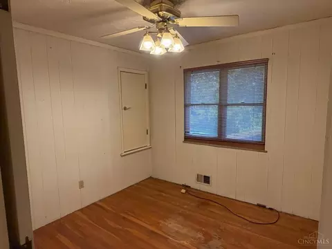 Bedroom - 454 Beechtree Dr, Cincinnati, OH 45224 photo 3 of 3