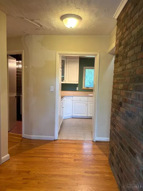 Entry Way - 454 Beechtree Dr, Cincinnati, OH 45224 photo 1 of 1