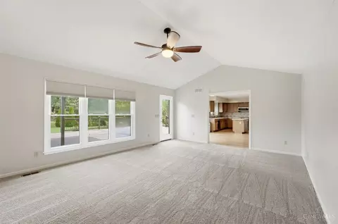 Living - 10934 Fallstone Dr, Cincinnati, OH 45246 photo 6 of 8