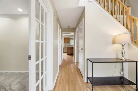 Entry Way - 10934 Fallstone Dr, Cincinnati, OH 45246 photo 5 of 8