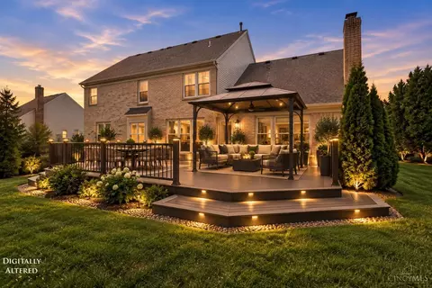 Exterior - 10934 Fallstone Dr, Cincinnati, OH 45246 photo 4 of 6