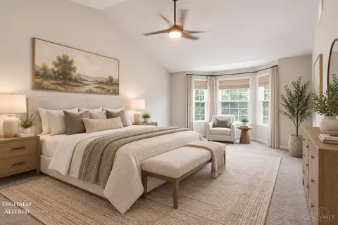 Bedroom - 10934 Fallstone Dr, Cincinnati, OH 45246 photo 1 of 7