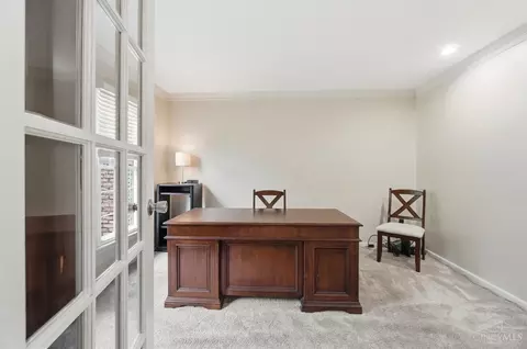 Entry Way - 10934 Fallstone Dr, Cincinnati, OH 45246 photo 6 of 8