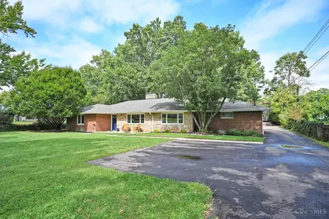 Exterior - 3654 Galbraith Rd, Cincinnati, OH 45236 photo 2 of 8