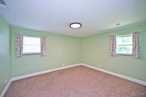 Bedroom - 3654 Galbraith Rd, Cincinnati, OH 45236 photo 5 of 8