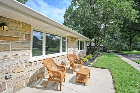 Exterior - 3654 Galbraith Rd, Cincinnati, OH 45236 photo 4 of 8