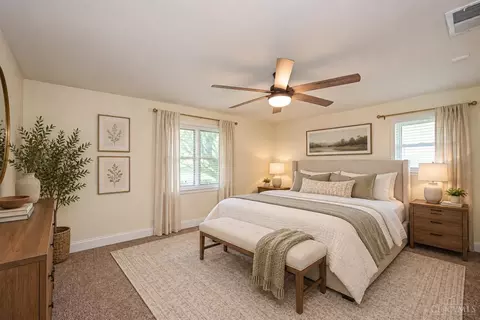 Bedroom - 3654 Galbraith Rd, Cincinnati, OH 45236 photo 1 of 8