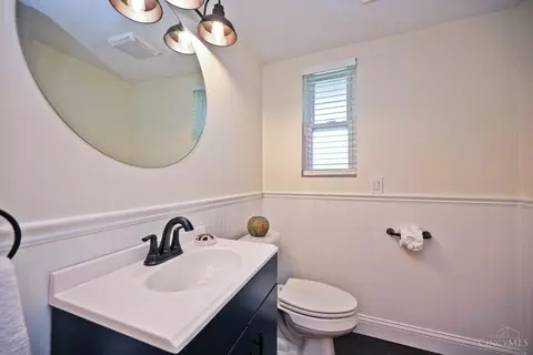 Bath - 3654 Galbraith Rd, Cincinnati, OH 45236 photo 1 of 3