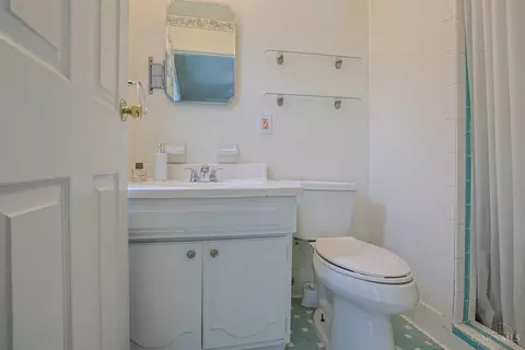 Bath - 10111 Zig Zag Rd, Blue Ash, OH 45242 photo 1 of 2