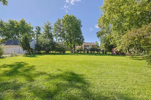 Exterior - 10111 Zig Zag Rd, Blue Ash, OH 45242 photo 5 of 9