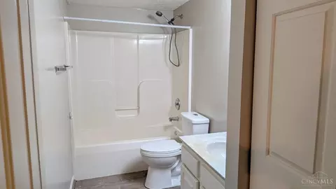 Bath - 4258 Tranquility Ct, Batavia, OH 45103 photo 2 of 3