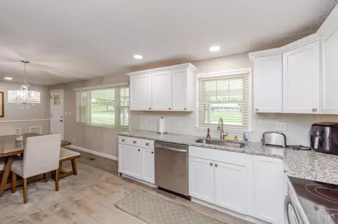 Kitchen - 20 Bristol Dr, Centerville, OH 45458 photo 2 of 3