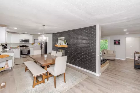 Dining - 20 Bristol Dr, Centerville, OH 45458 photo 1 of 2