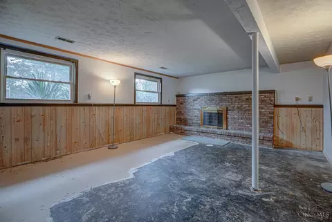 Living - 200 Westbrook Dr, Harrison, OH 45030 photo 4 of 5