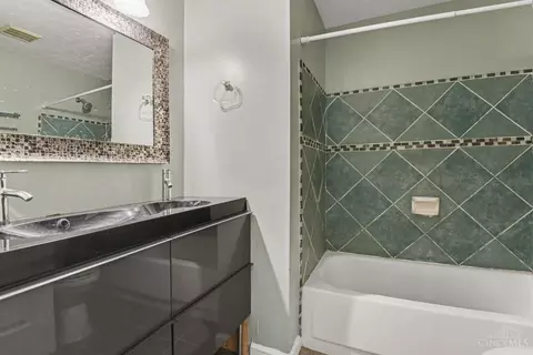 11258 Lodgeview Ct, Forest Park, OH 45240 photo 18