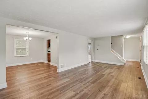 11258 Lodgeview Ct, Forest Park, OH 45240 photo 3