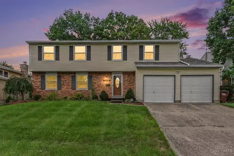 11258 Lodgeview Ct, Forest Park, OH 45240