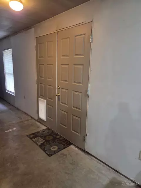 Entry Way - 3582 Lucas Rd, Blanchester, OH 45107 photo 3 of 3