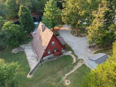 Exterior - 3582 Lucas Rd, Blanchester, OH 45107 photo 4 of 8