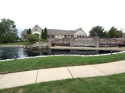 Exterior - 7609 Skyview Cir, Cincinnati, OH 45248 photo 2 of 4