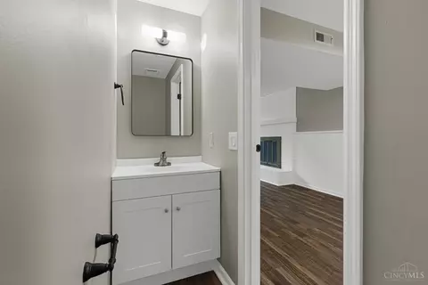 Bath - 2618 Hunt Rd, Reading, OH 45236 photo 5 of 5