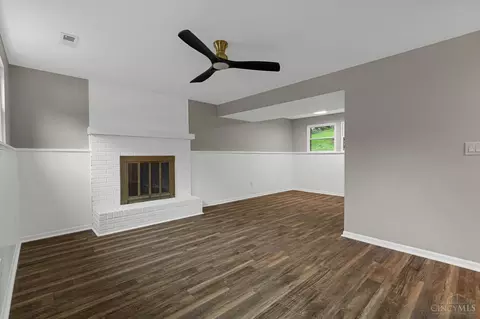 Living - 2618 Hunt Rd, Reading, OH 45236 photo 5 of 7