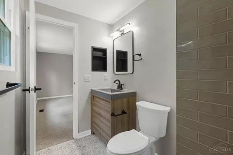 Bath - 2618 Hunt Rd, Reading, OH 45236 photo 4 of 5