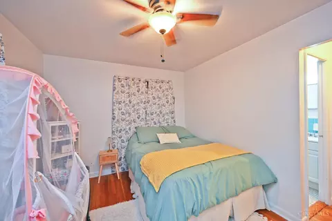 Bedroom - 3901 Millsbrae Ave, Cincinnati, OH 45209 photo 2 of 2