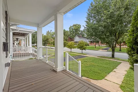 Exterior - 3722 Drake Ave, Cincinnati, OH 45209 photo 2 of 6