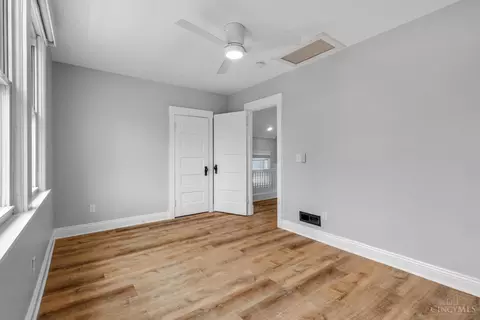 Bedroom - 3722 Drake Ave, Cincinnati, OH 45209 photo 5 of 7