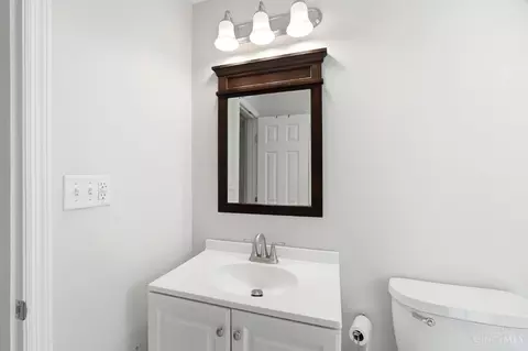 Bath - 9520 West Ave, Blue Ash, OH 45242 photo 3 of 3