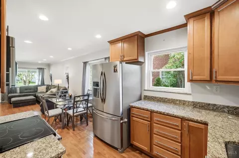 Kitchen - 9520 West Ave, Blue Ash, OH 45242 photo 2 of 2