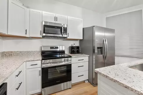 Kitchen - 1120 Carson Ave, Cincinnati, OH 45205 photo 4 of 5