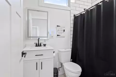 Bath - 1120 Carson Ave, Cincinnati, OH 45205 photo 1 of 4