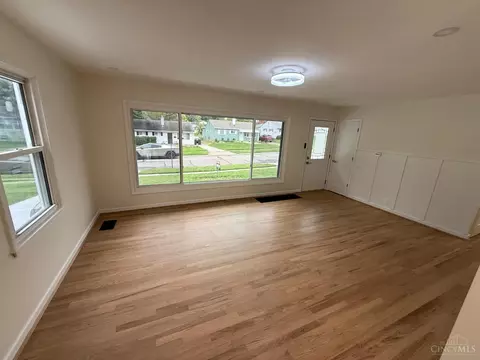 Living - 3985 Mantell Ave, Cincinnati, OH 45236 photo 1 of 1