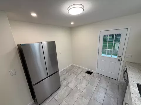 Kitchen - 3985 Mantell Ave, Cincinnati, OH 45236 photo 2 of 3