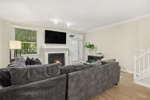 Living - 1021 Windsor St, Cincinnati, OH 45206 photo 2 of 3