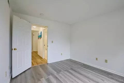 Bedroom - 8404 Ridge Pointe Ct, Cincinnati, OH 45237 photo 5 of 5