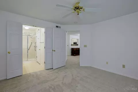 Bedroom - 8404 Ridge Pointe Ct, Cincinnati, OH 45237 photo 3 of 5