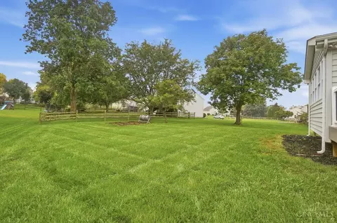 Exterior - 6749 Spring Arbor Dr, Mason, OH 45040 photo 12 of 13